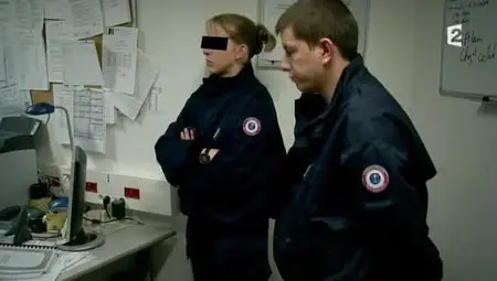 (Fr2) Sous surveillance (2012)