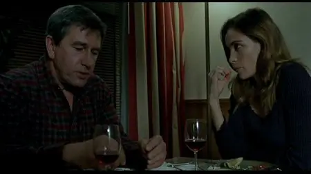 Histoire de Marie et Julien / The Story of Marie and Julien (2003)
