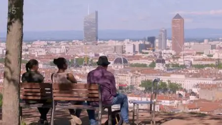 Channel 5 - Cruising Europe's Great Rivers with Jane McDonald (2020)