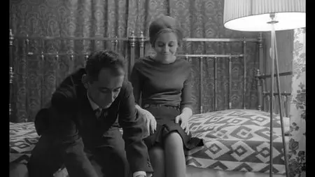 Ljubavni slucaj ili tragedija sluzbenice P.T.T. / Love Affair, or the Case of the Missing Switchboard Operator (1967)