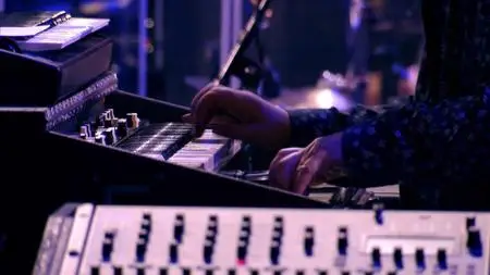 Ian Gillan with the Don Airey Band and Orchestra: Contractual Obligation #1 - Live in Moscow (2019) [Blu-ray 1080i & DVD-9]