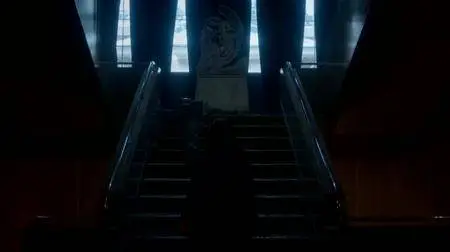 Van Helsing S02E01
