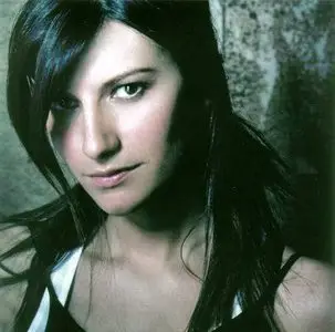 Laura Pausini - Resta in Ascolto (2004)