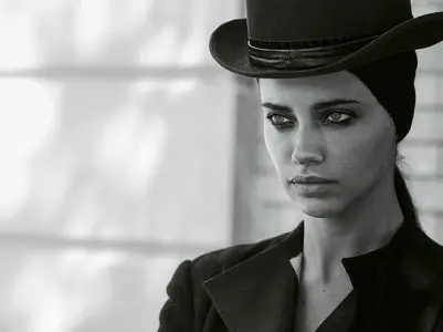 Adriana Lima by Peter Lindbergh for M Le Monde September 2014
