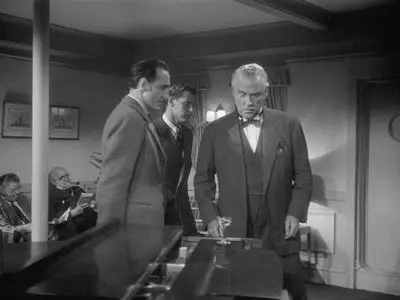 Sherlock Holmes: Pursuit to Algiers (1945)