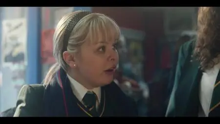 Derry Girls S01E01