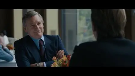 Halston S01E02