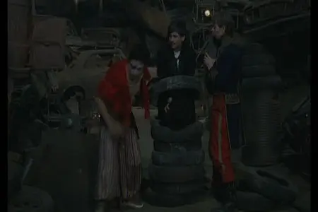 Le cimetiere des voitures/Car Cemetery (1981)