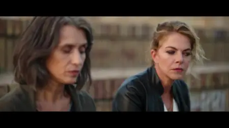Sara Woman in the Shadows S01E04
