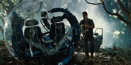 Jurassic World (2015)