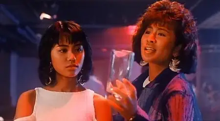 The Inspector Wears Skirts (1988)