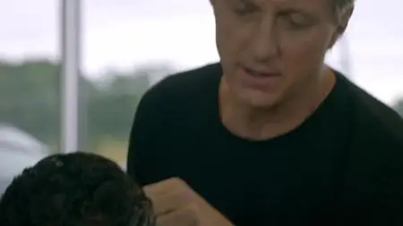 Cobra Kai S02E05