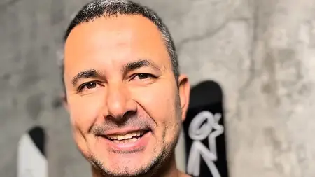 Build a 6-Figure Shopify Brand: From Idea to Sales with Zero