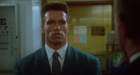 Red Heat (1988) [REMASTERED] + Extras