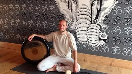 Kundalini Yoga: Awaken The Chakras And Purify Consciousness