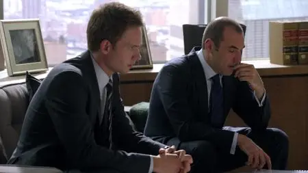 Suits S01E02