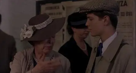 Un tè con Mussolini (1999)