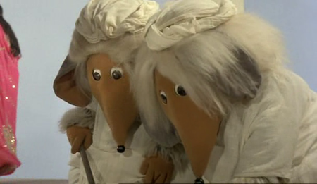 Wombling Free (1977)
