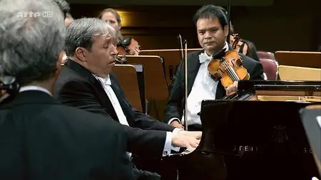 Ludwig van Beethoven - Piano Concerto No. 5 (Murray Perahia) 2014 [HDTV 720p]