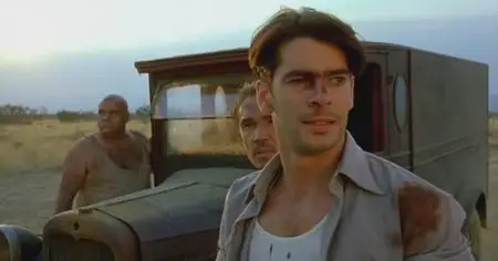 El espinazo del diablo (2001)