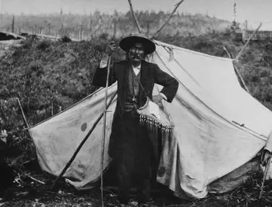 Dawson City: Frozen Time (2017)