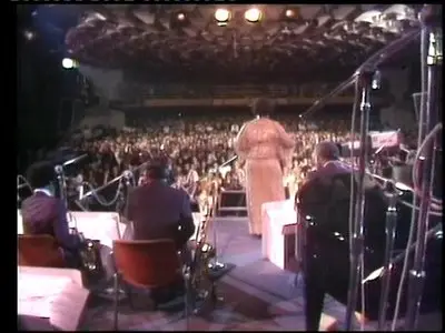 Ella Fitzgerald & Count Basie - Ella Meets Count Live (2007)