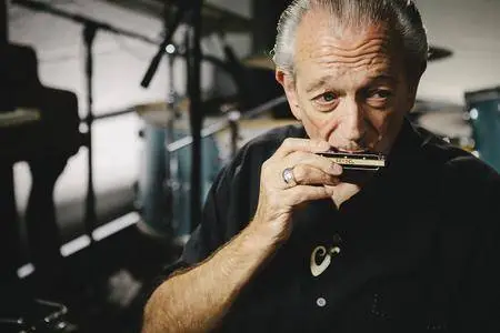 Charlie Musselwhite - One Night In America (2002)