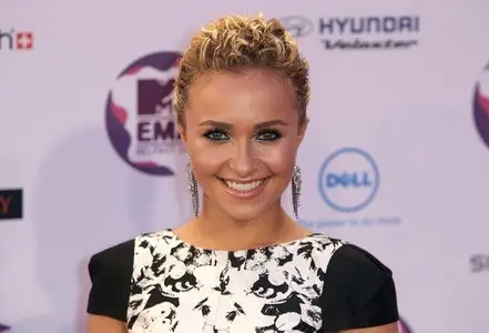Hayden Panettiere - 2011 MTV European Music Awards in Belfast November 6, 2011