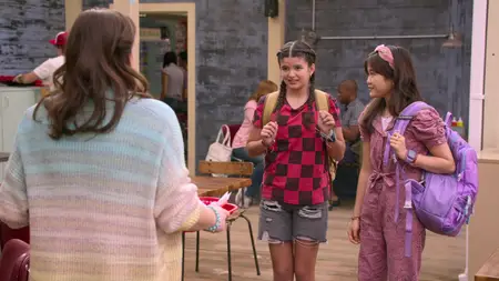 Surfside Girls S01E04