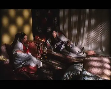 Combat d'amour en songe / Love Torn in Dream - by Raoul Ruiz (2000)