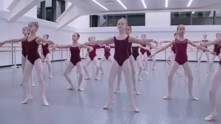 On Pointe S01E02