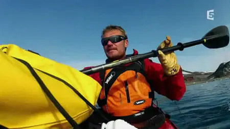 Voyage Au Coeur Des Glaces (E01/05) Dans Le Grand Bain (2013)