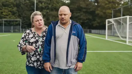 Football Parents S01E01