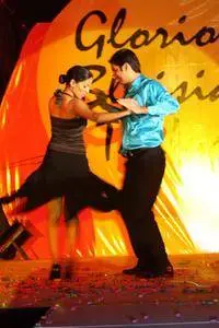 Smooth Dance Moves - Learn How to Dance Latin Rhythms