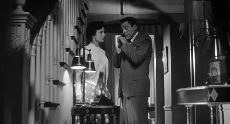 Invasion of the Body Snatchers (1956) + Extras & Commentary