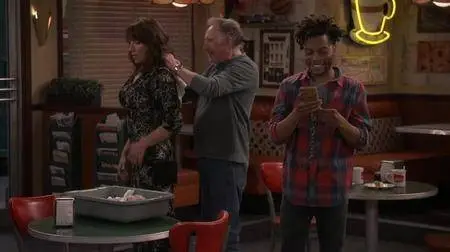 Superior Donuts S02E21