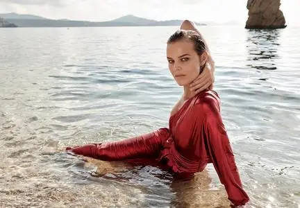 Eva Herzigova by Pamela Hanson for Vogue Czechoslovakia January 2019
