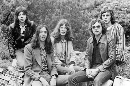 Camel - On The Road (1972) [2007, Japan, IECP-10133] Repost