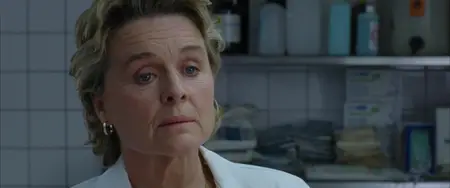 V for Vendetta (2006)