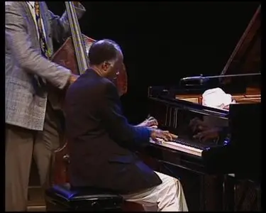 Ahmad Jamal Trio - Live At The Munich Philharmonie (2004)