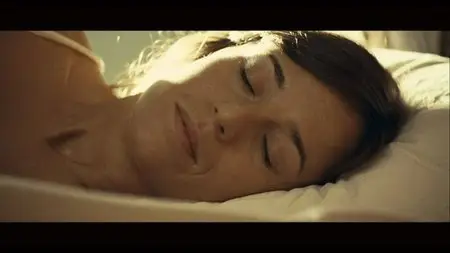 Sleep Tight / Mientras duermes (2011)