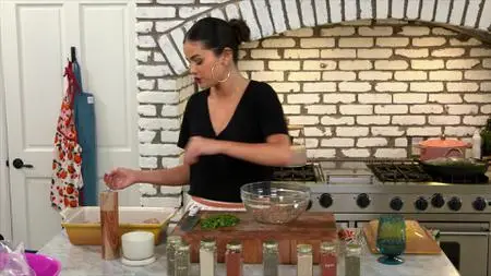 Selena + Chef S01E08