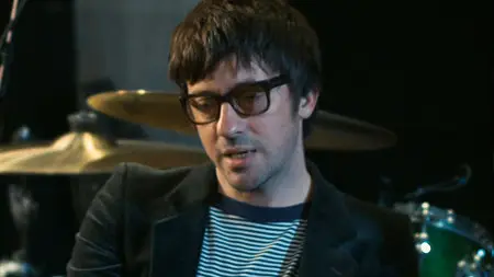 Blur - No Distance Left To Run (2010) [Documentary Film & Live at Hyde Park] Re-uploaded