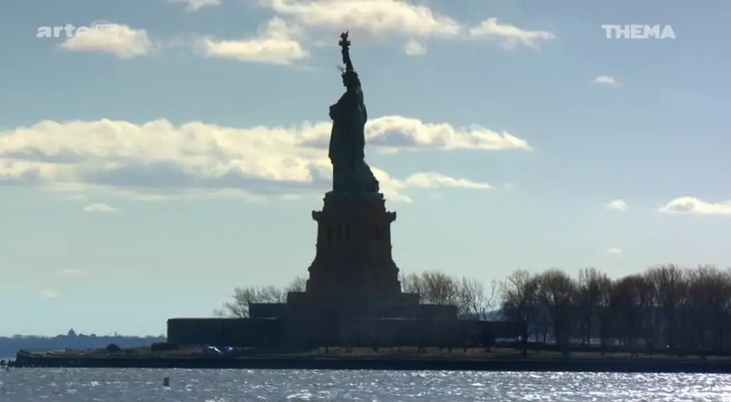 (Arte) Ellis Island, une histoire du rêve américain (2014)