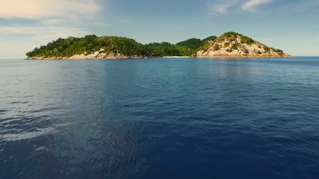 BBC - The Millionaires Holiday Club (2016)