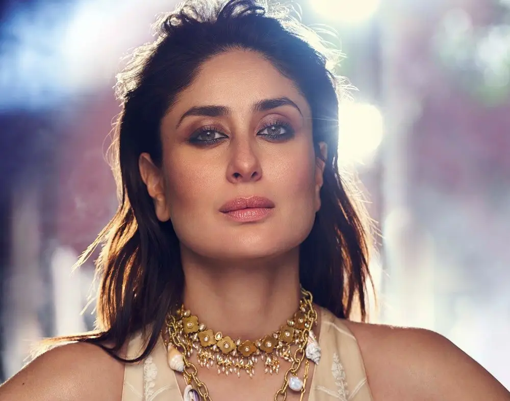 Kareena Kapoor Khan by Tarun Vishwa for Vogue India April 2020 / AvaxHome