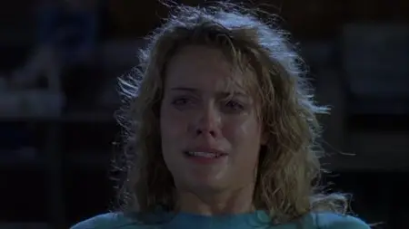 Intruder (1989) [Director's Cut] [Re-UP]