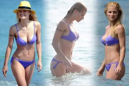 Michelle Hunziker - Beach Candids in Varigotti, Italy 5-22-11