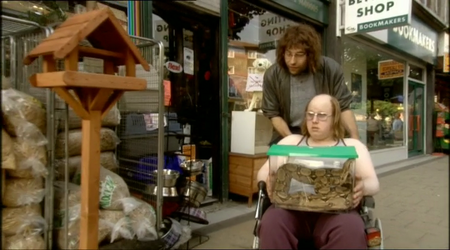 Little Britain, Season 1, episode 5: Biggest House of Cards