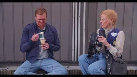 Lady Dynamite S02E02